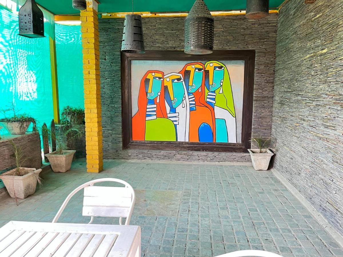 Aakritii Hotels Gurgaon Esterno foto