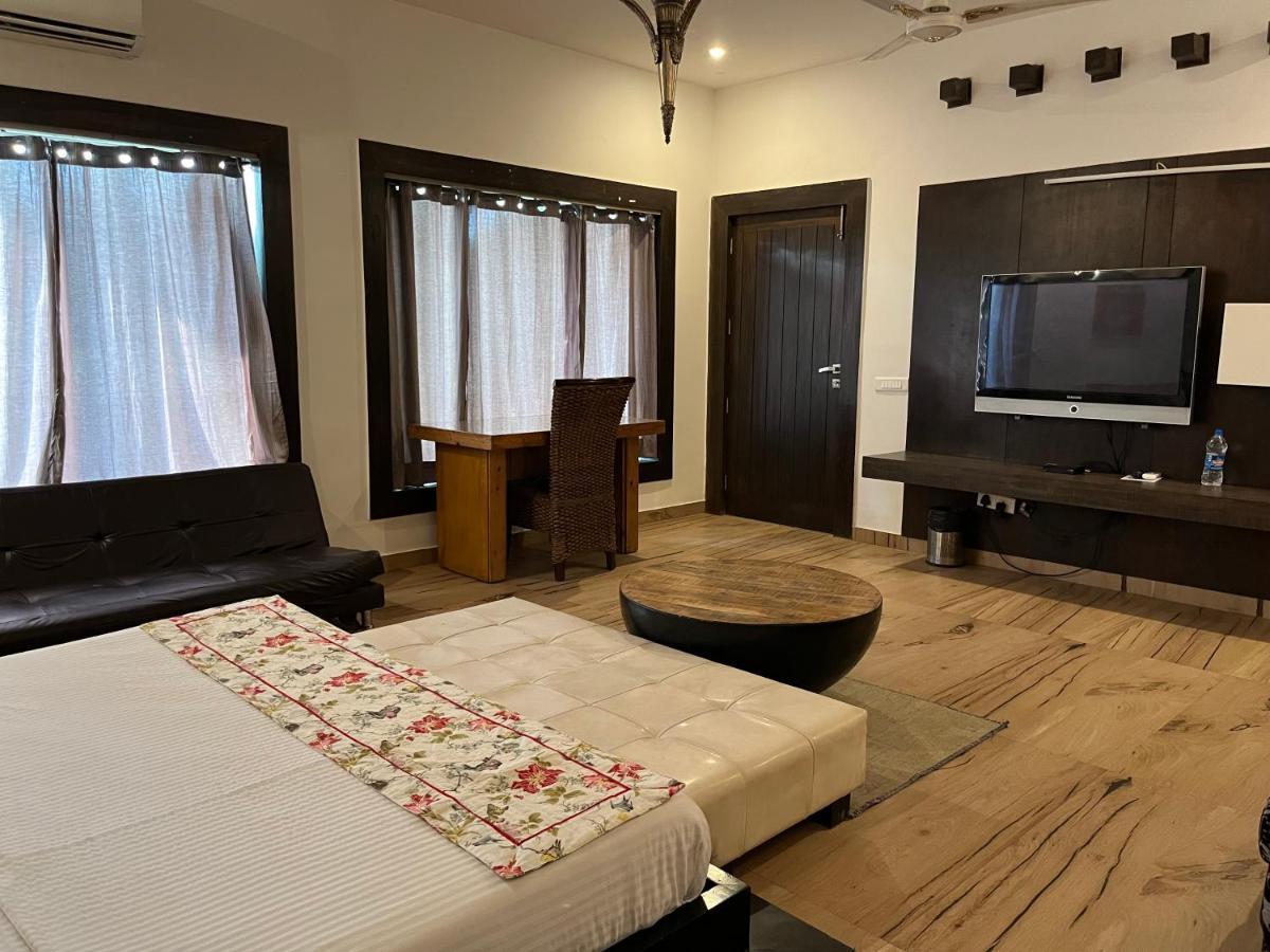 Aakritii Hotels Gurgaon Esterno foto