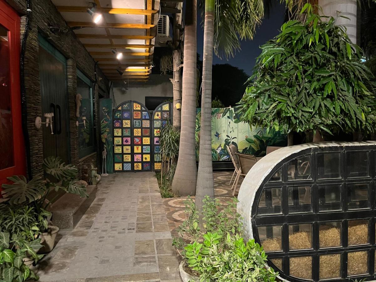 Aakritii Hotels Gurgaon Esterno foto