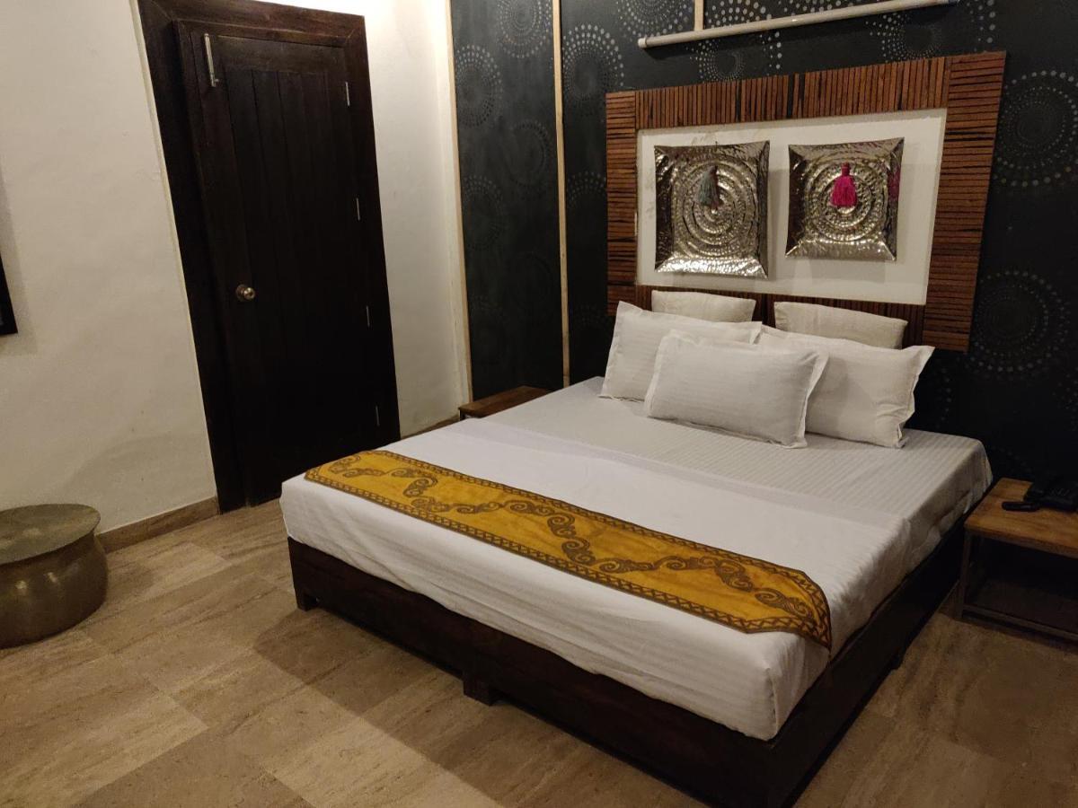 Aakritii Hotels Gurgaon Esterno foto