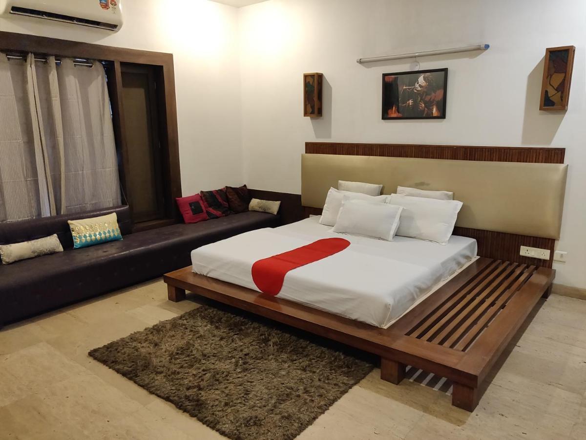Aakritii Hotels Gurgaon Esterno foto